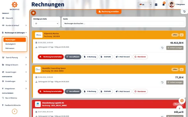 Elektronische Rechnung mit strukturierten Daten auf einem Schreibtisch