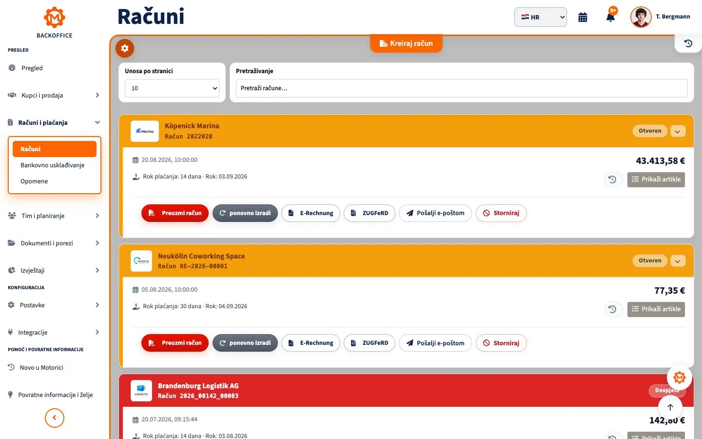 Elektronički račun sa strukturiranim podacima na stolu