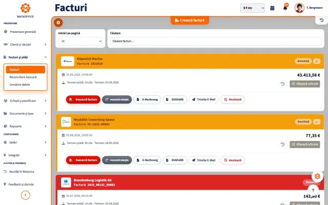 Factură electronică cu date structurate pe un birou